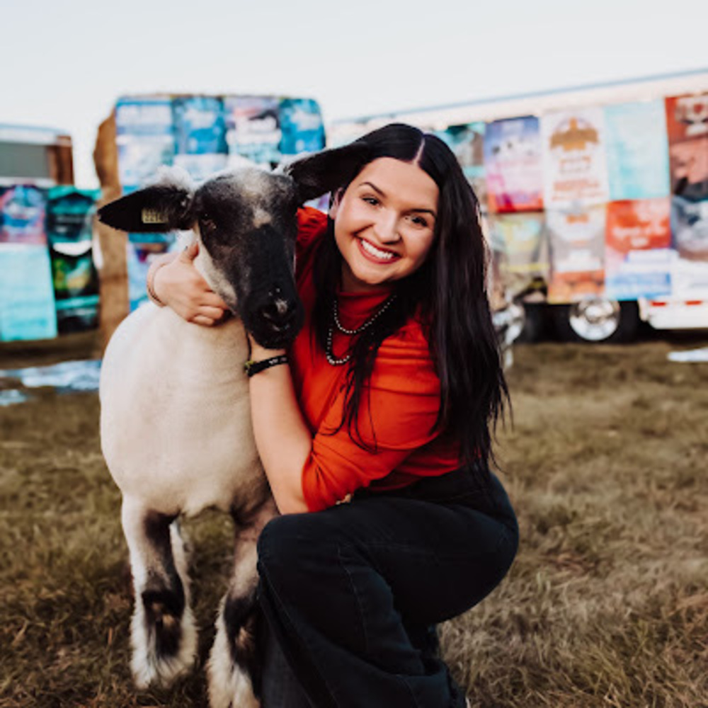 Meet your Posher, Kenzie